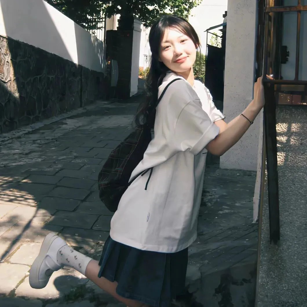 镜中月